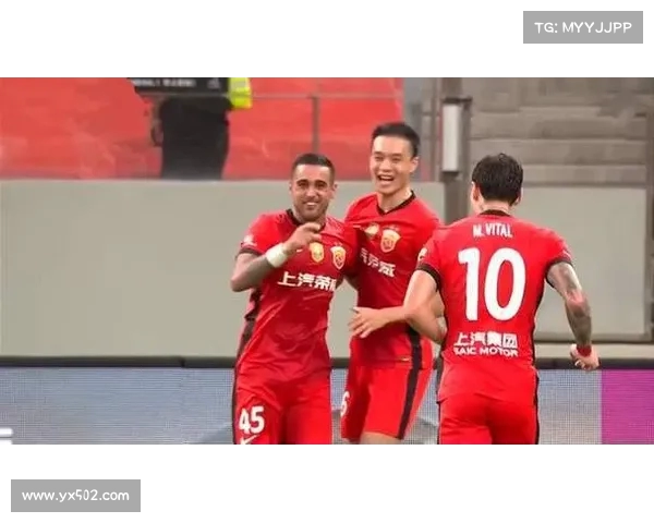 海港4-1战胜河南登顶积分榜 维塔尔两传一射梅伦多打入首球 海港4-1战胜河南登顶积分榜 维塔尔两传一射梅伦多打入首球
